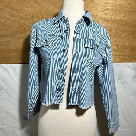 Free assembly Other - Free Assembly Girls Cut-Off Striped Denim Jacket, size L(10-12)